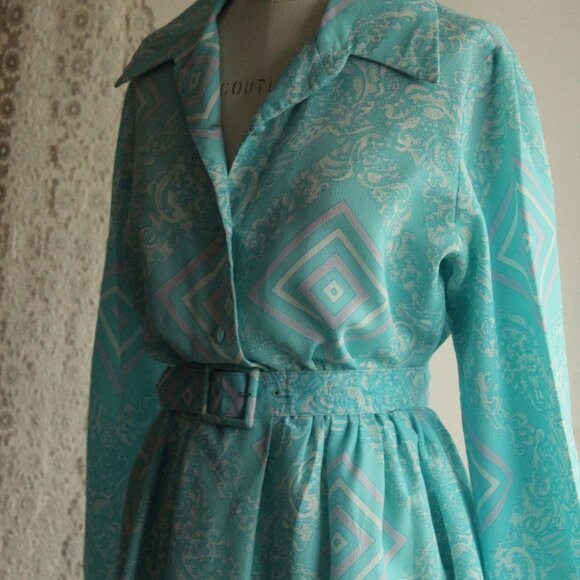 Vintage 1960s 1970s Dress with Belt, Nelly Don Volup Blue Pink and White - Picture 8 of 13